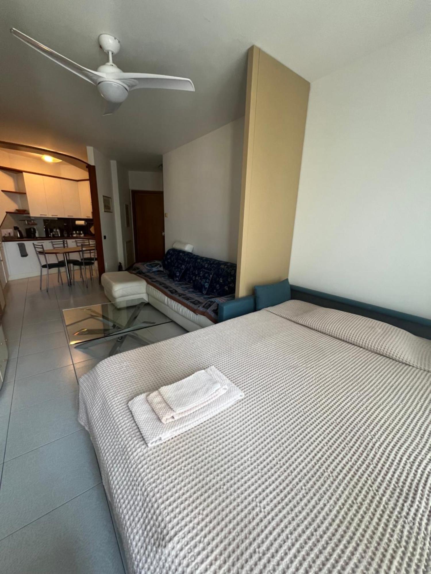 Vivi Il Triangolo - Centro Self Check-in Apartment Bergamo